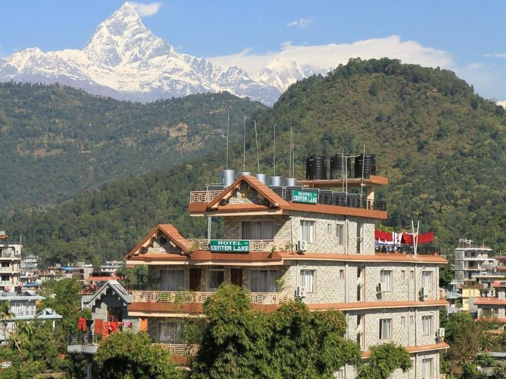 Hotel Center Lake Pokhara Esterno foto