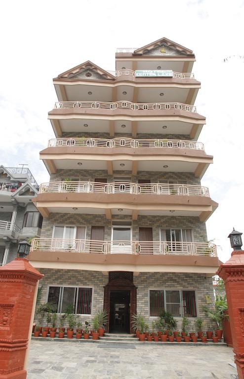 Hotel Center Lake Pokhara Esterno foto