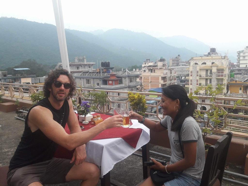 Hotel Center Lake Pokhara Esterno foto