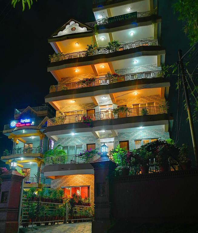 Hotel Center Lake Pokhara Esterno foto
