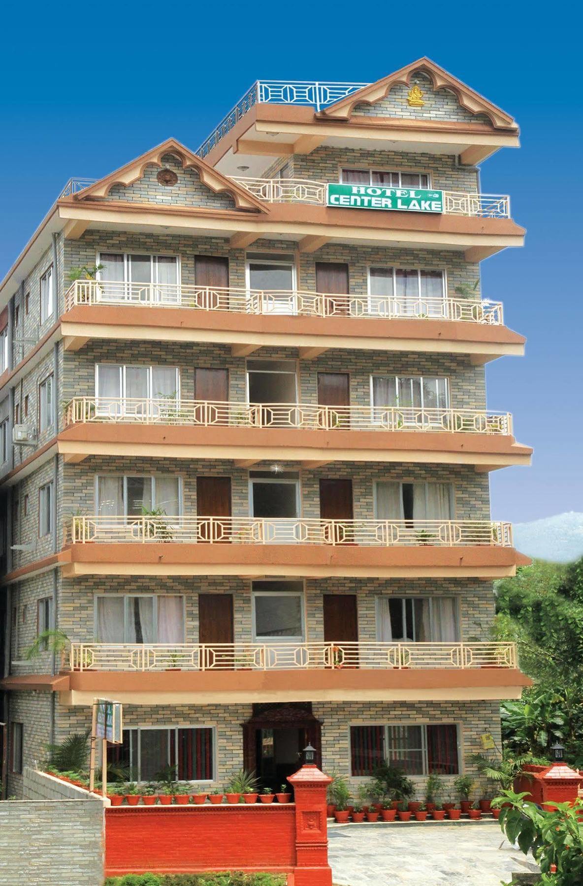 Hotel Center Lake Pokhara Esterno foto